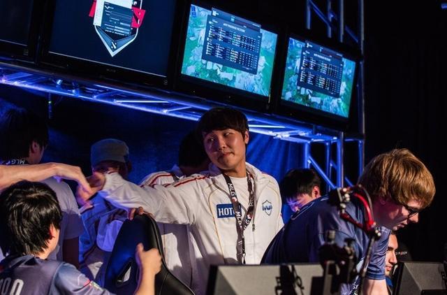 LGD Gaming 官方公告：第二队中单 xqw 通过了试训，正式晋升为 LGD Gaming 。