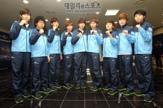 【战报】MSI季中冠军杯淘汰赛Day1，Cryin发条立奇功助RNG取胜