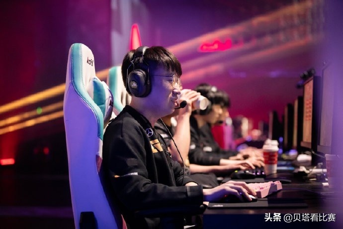 英雄联盟比分：LPL S10冒泡赛，LGD 3：1 淘汰IG拿到LPL最后一张前往S赛的门票！