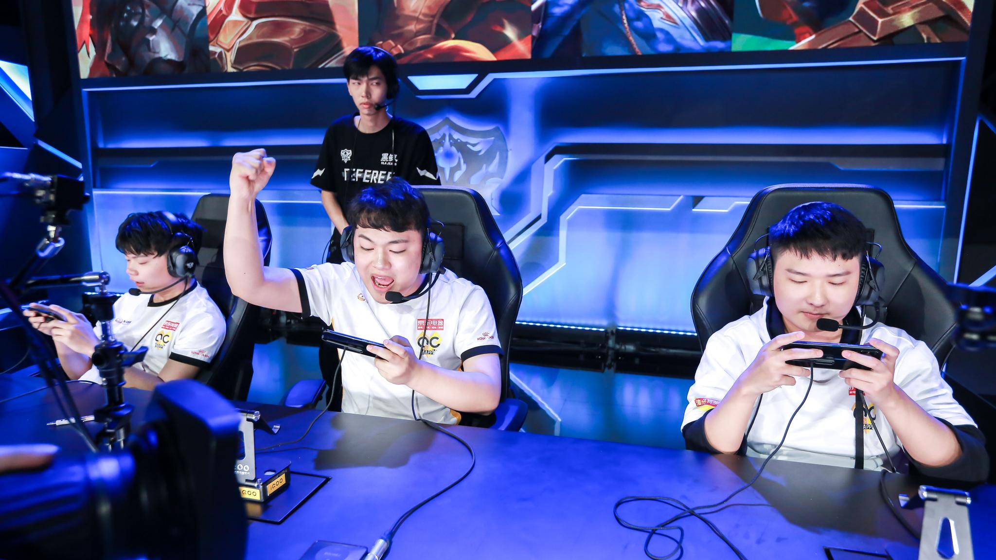 LPL：V5.Rookie获得常规赛最有价值选手（MVP）！